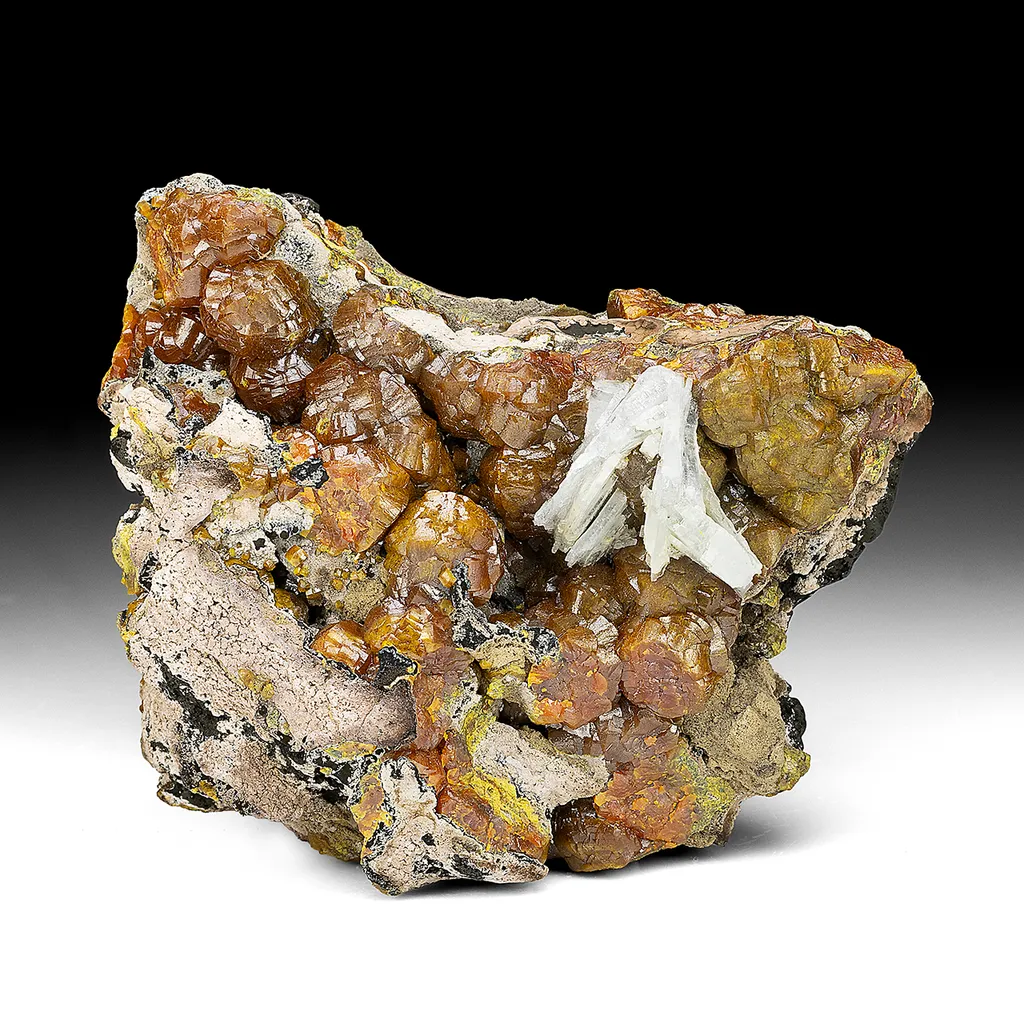 Mimetite with Barite image