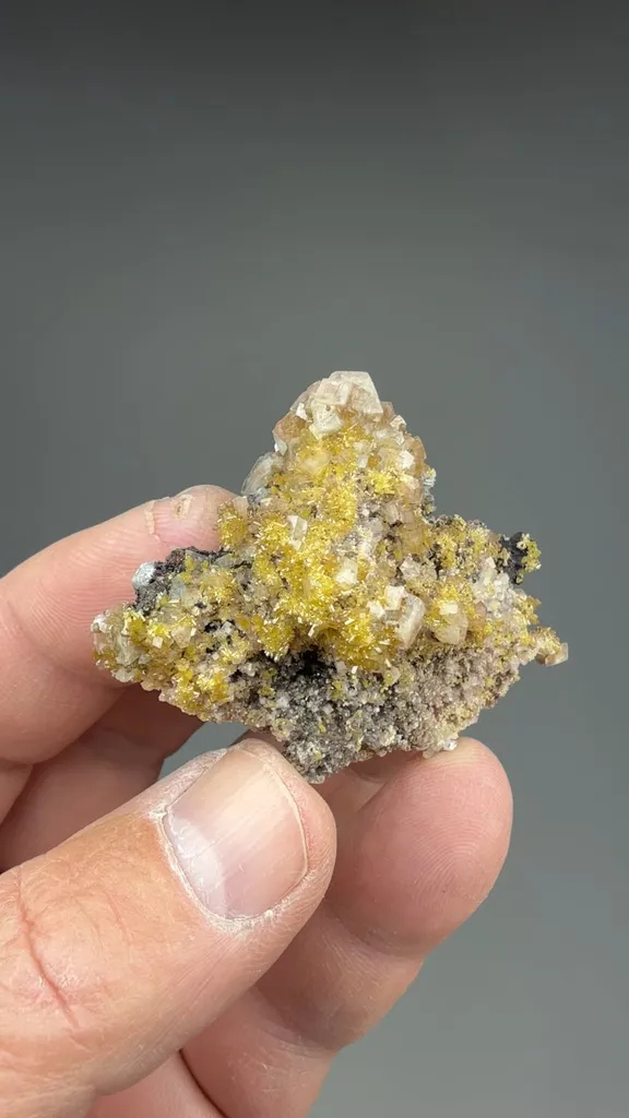 Mimetite with Calcite - image 2