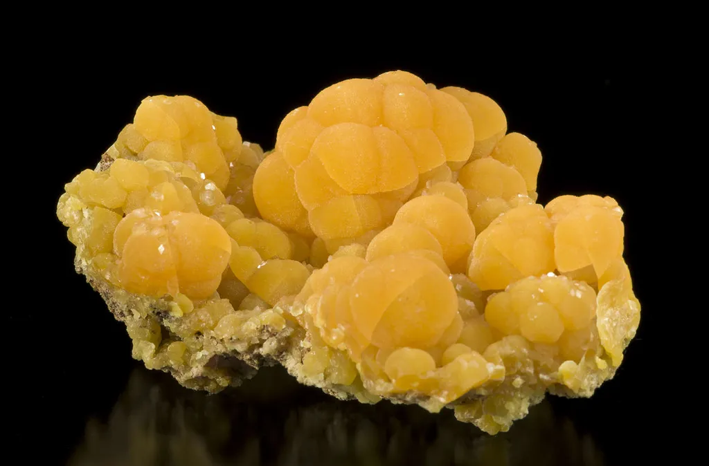 Mimetite With Calcite - image 2