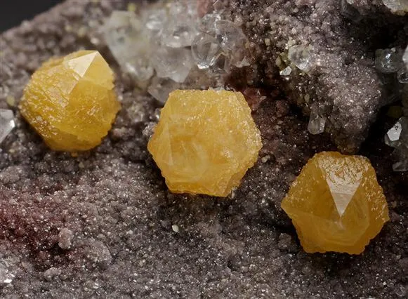 Mimetite with Cerussite image
