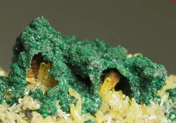 Mimetite with Malachite after Cuprite - image 1