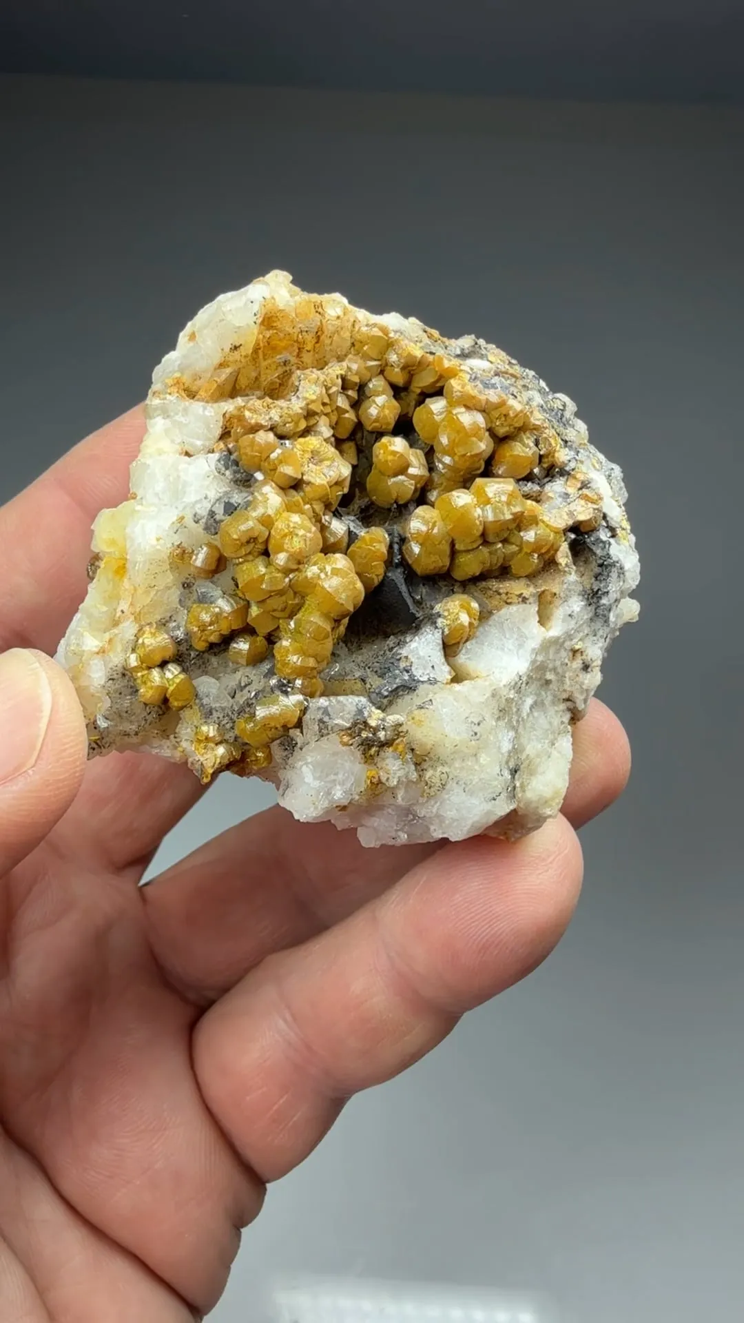 Mimetite with Quartz - image 2