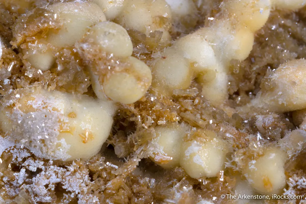 Mimetite with Smithsonite image