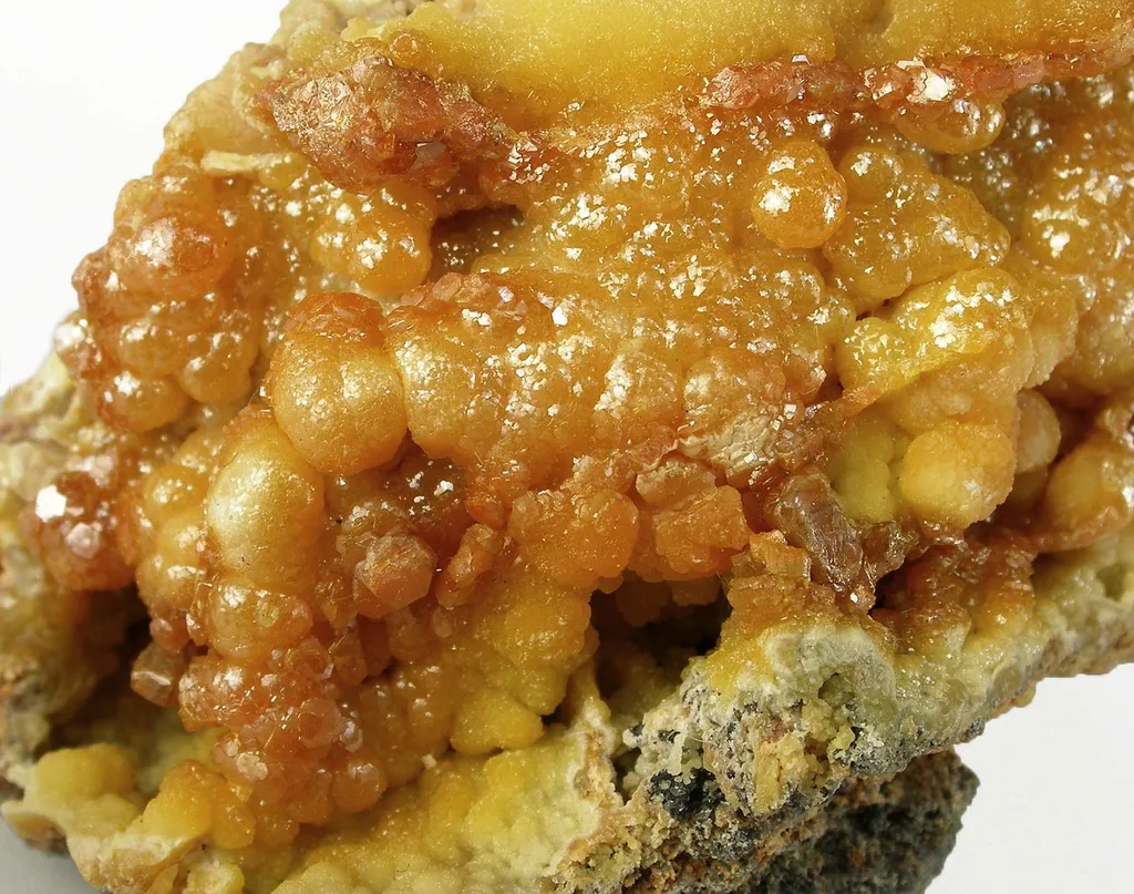 Mimetite With Vanadinite - image 2