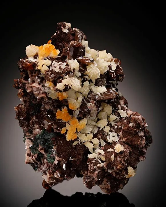 Mimetite with Wulfenite image
