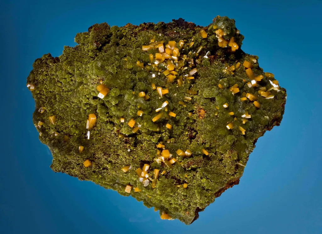 Mimetite With Wulfenite image