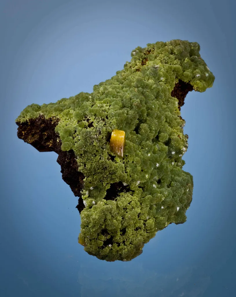 Mimetite With Wulfenite image