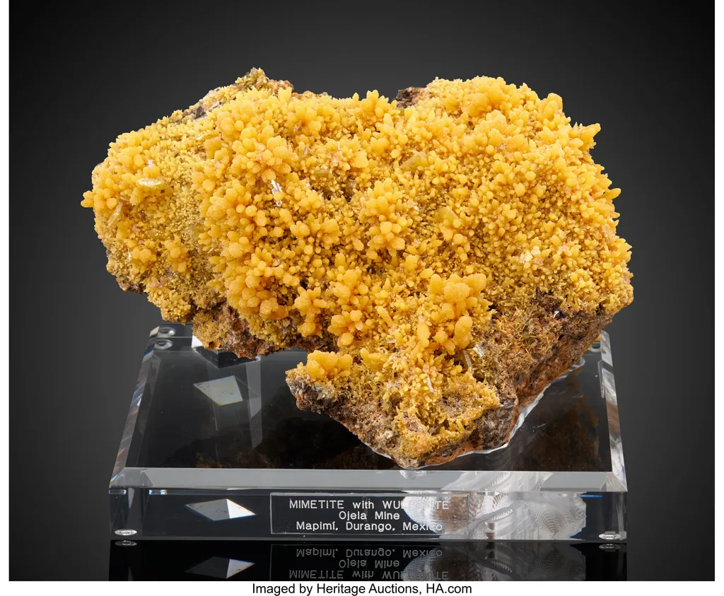 Mimetite with Wulfenite image