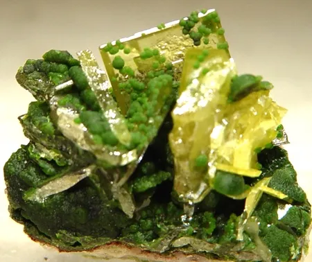 Mimetite, Wulfenite - image 1