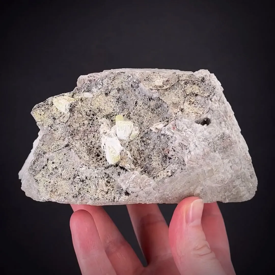 Minasgeraisite-(Y) (type locality) with Chernovite-(Y) & Milarite - image 2