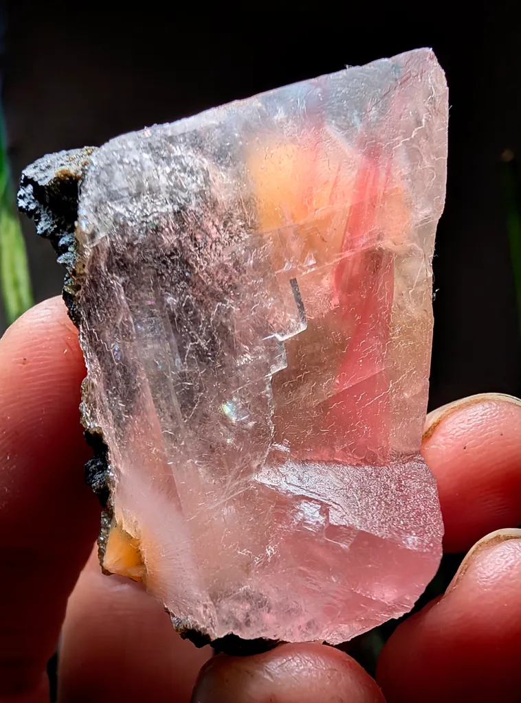 Moldy Raspberry Calcite from India, Madhya Pradesh, Pithampur image