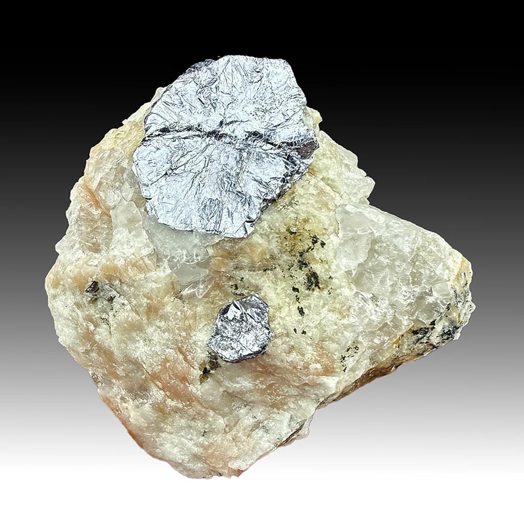 Molybdenite from Québec, Canada - image 1