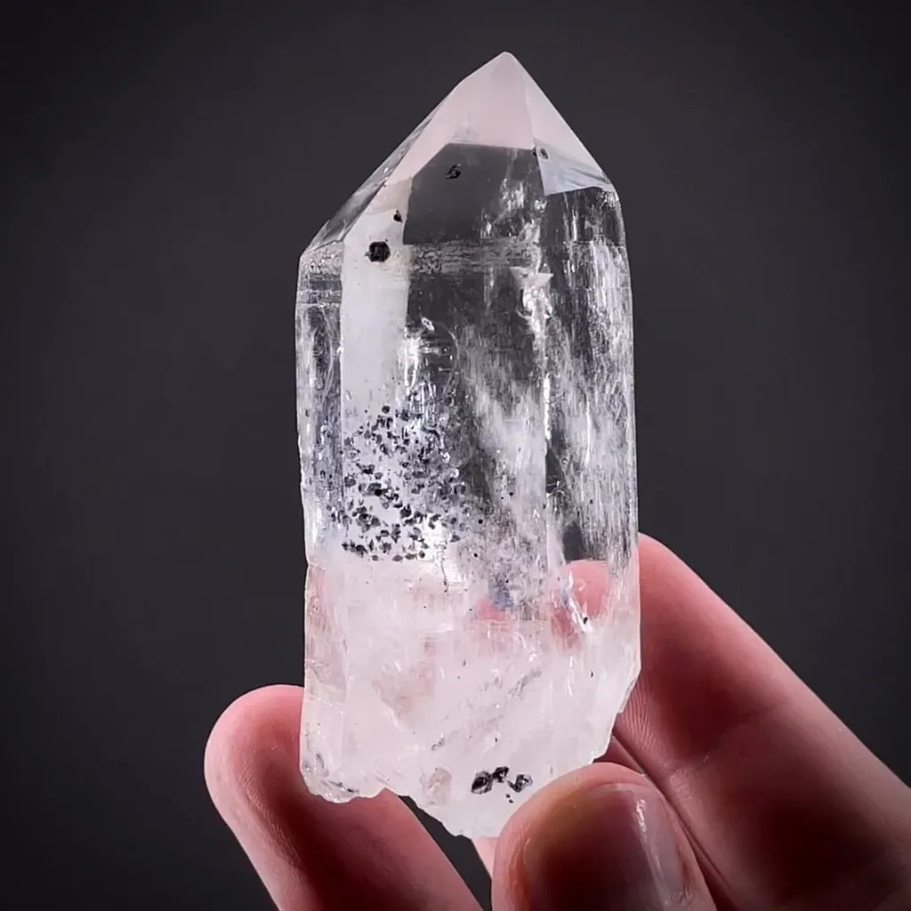 Molybdenite included in Quartz image