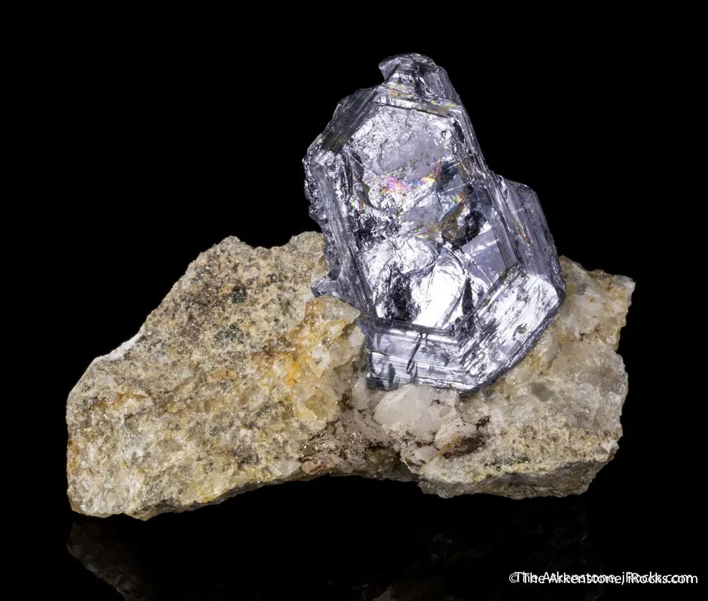 Molybdenite on Quartz - image 2