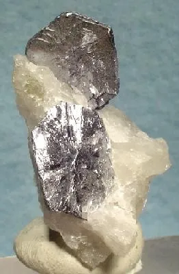 Molybdenite, Quartz (Var: Milky Quartz) image