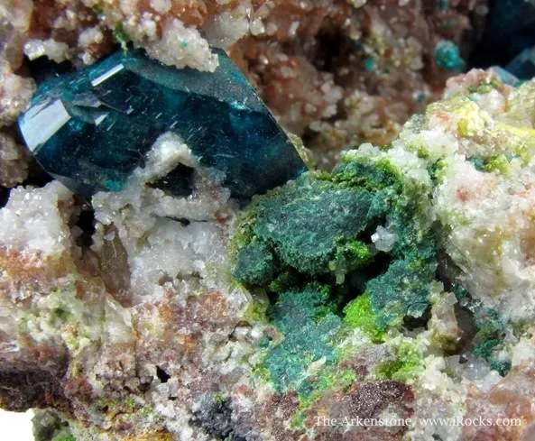 Molybdofornacite (Tl), Dioptase and Wulfenite - image 2
