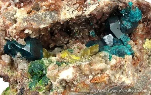 Molybdofornacite (Tl), Dioptase and Wulfenite - image 4