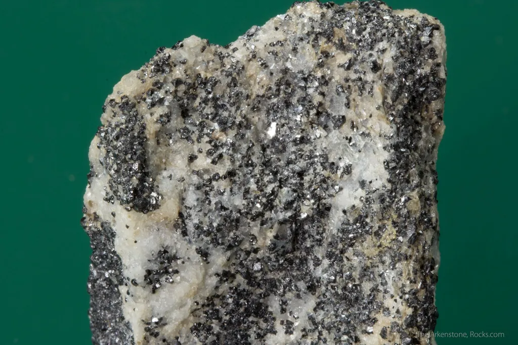 Molybdophyllite with Hausmannite on Calcite - image 5