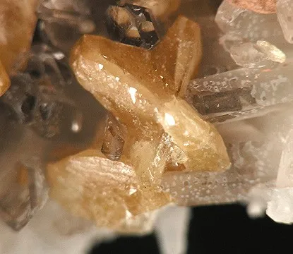 Monazite-(Ce), Quartz - image 3