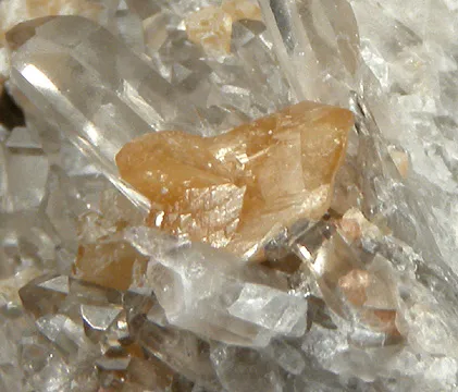 Monazite-(Ce), Quartz - image 3