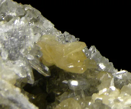 Monazite-(Ce), Quartz - image 3