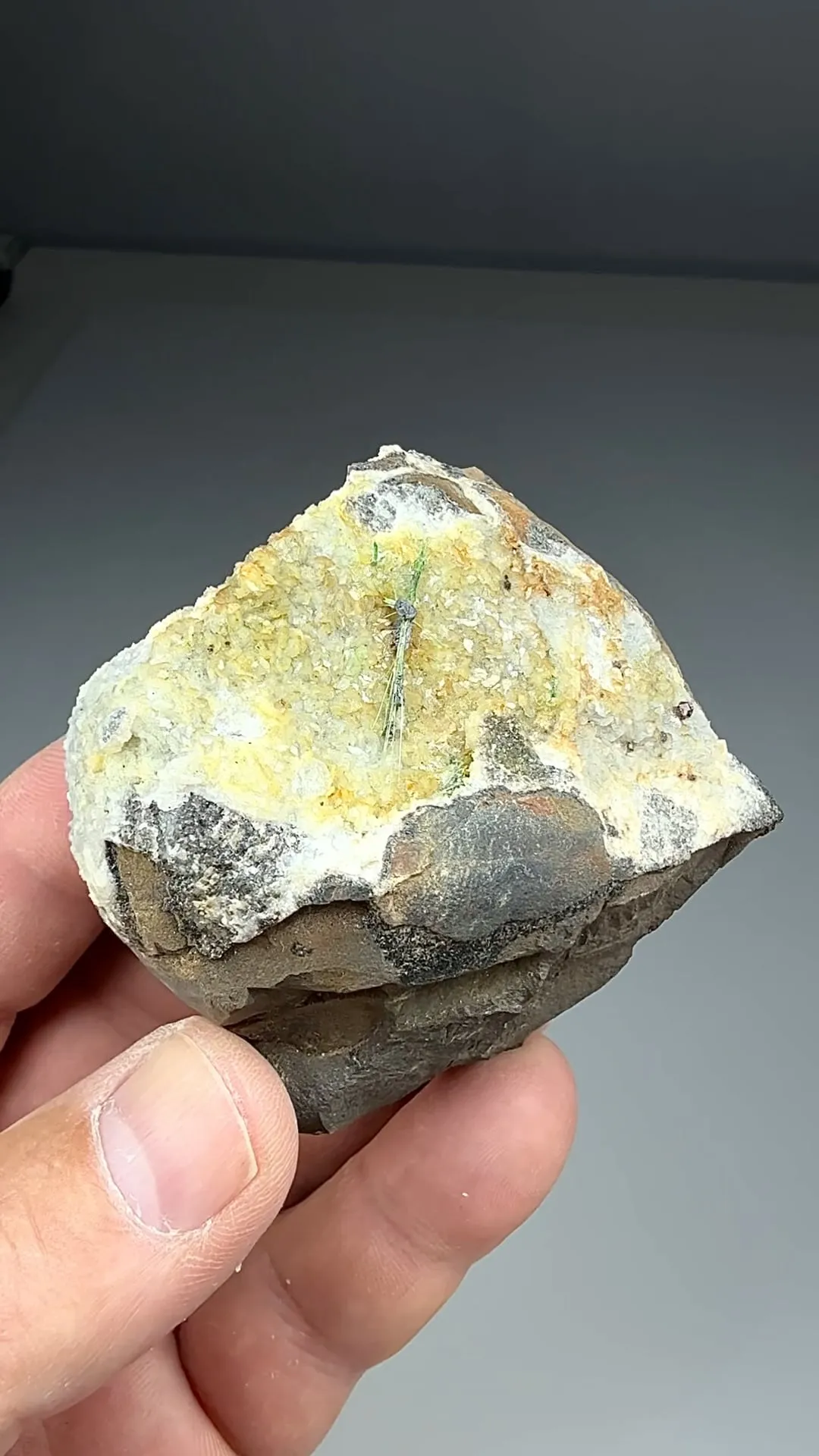 Morenosite replacing Millerite - image 2