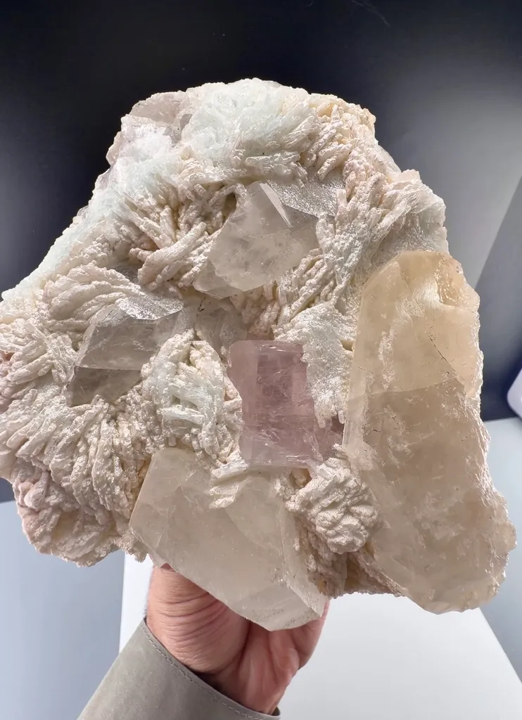 Morganite from Afghanistan - image 2