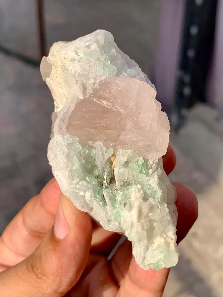 Morganite from Dara-e-Pech pegmatite field, Dara-e-Pech District, Kunar, Afghanistan - image 4