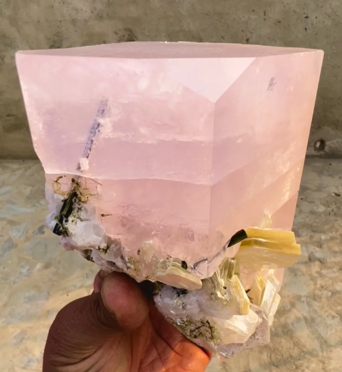 Morganite from Pakistan, Gilgit-Baltistan, Skardu District - image 2