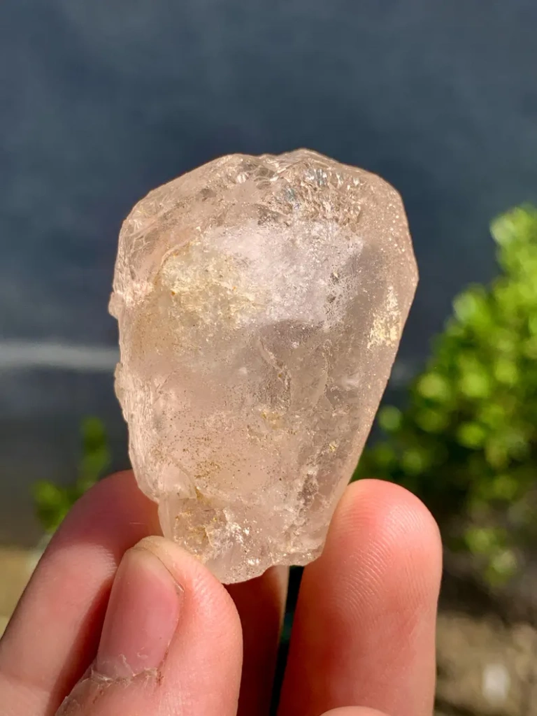 Morganite from Skardu District, Gilgit-Baltistan, Pakistan - image 3
