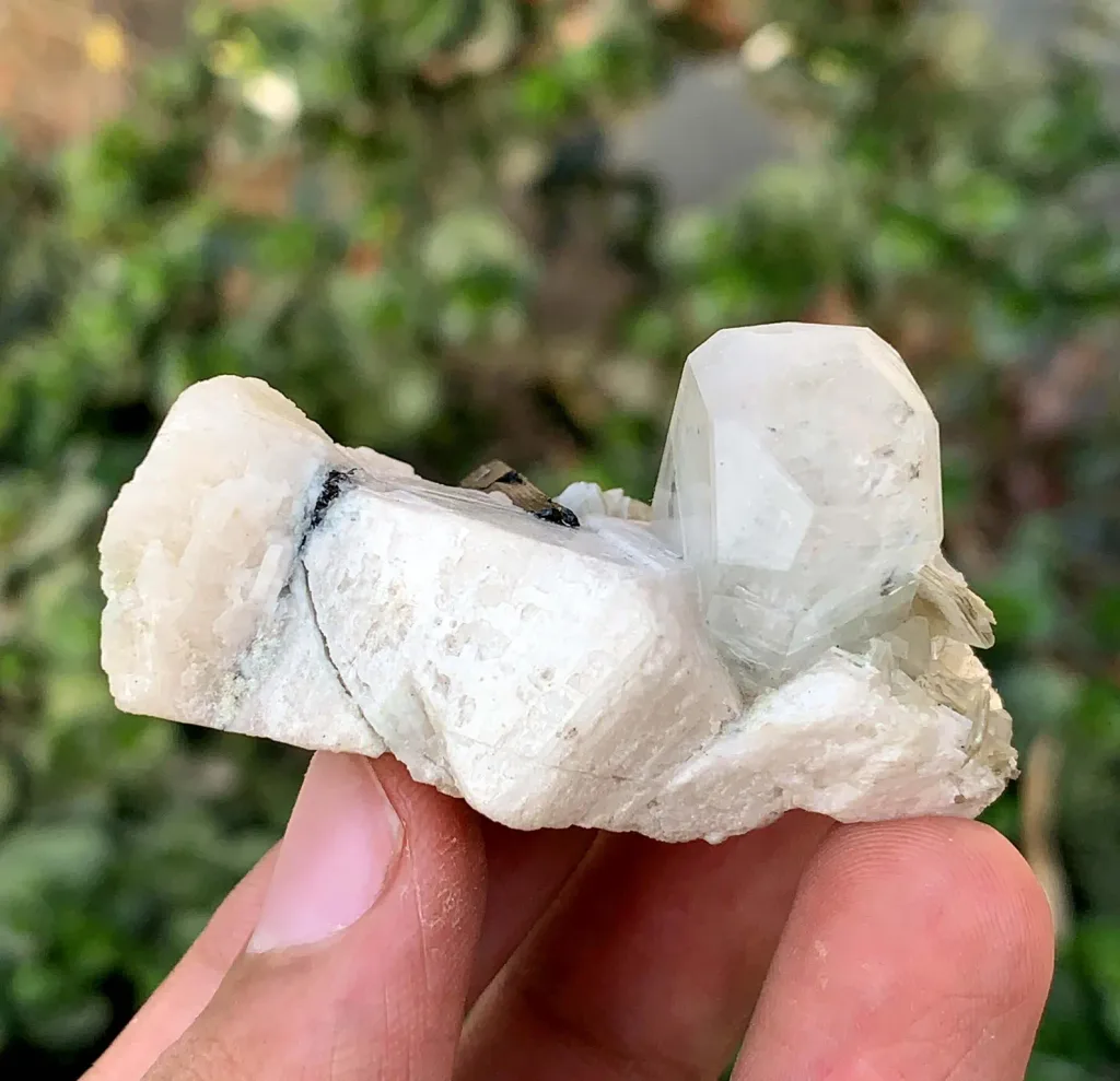 Morganite from Skardu District, Gilgit-Baltistan, Pakistan - image 7