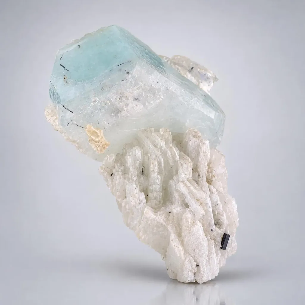 Morganite from Skardu District, Gilgit-Baltistan, Pakistan - image 4