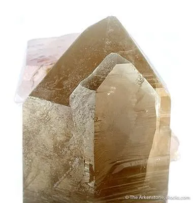 Morganite on Quartz - image 3