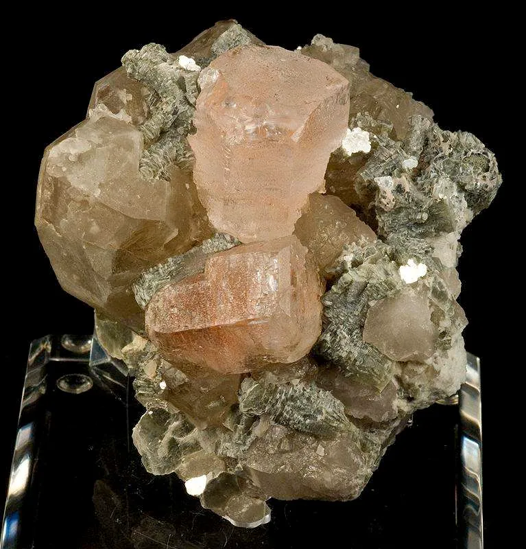 Morganite on Quartz With Lepidolite - image 2