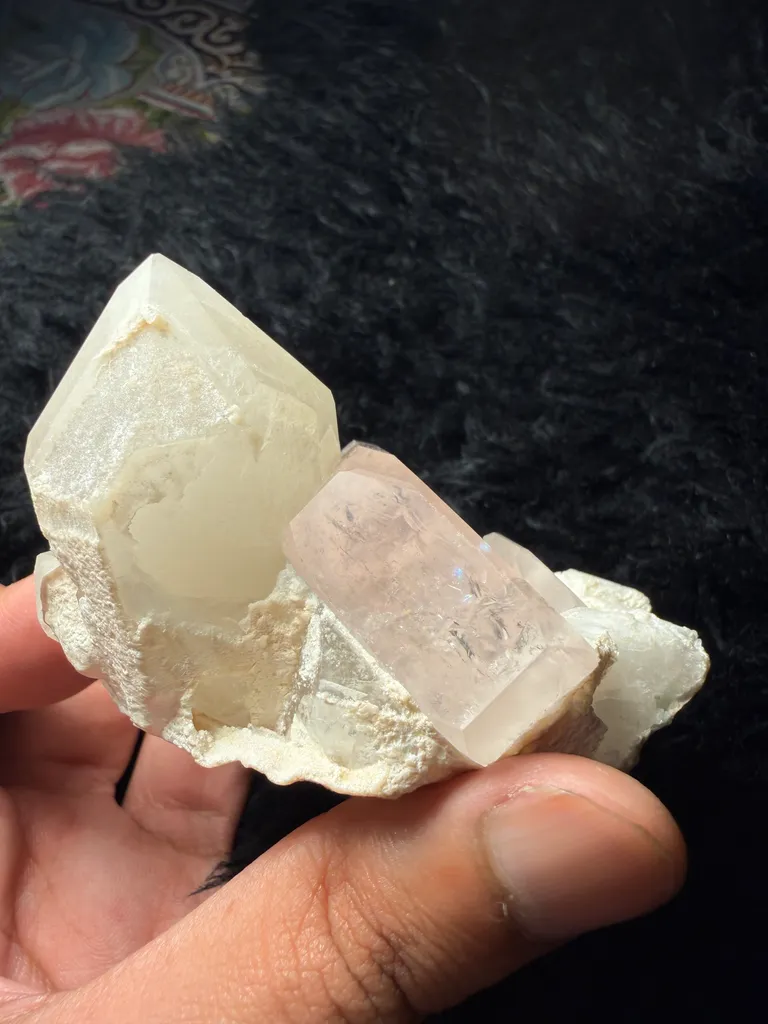 Morganite with Quartz combine specimen from Afghanistan, Kunar, Dara-e-Pech District - image 3