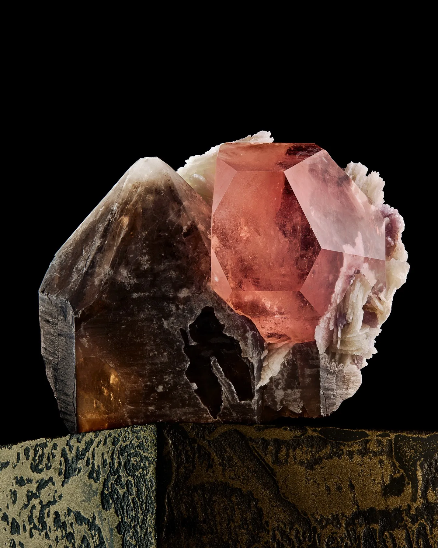 Morganite with Smoky Quartz - image 3