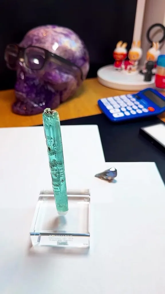MORNING COFFEE WITH A 13 CM BRAZILIAN Aquamarine image