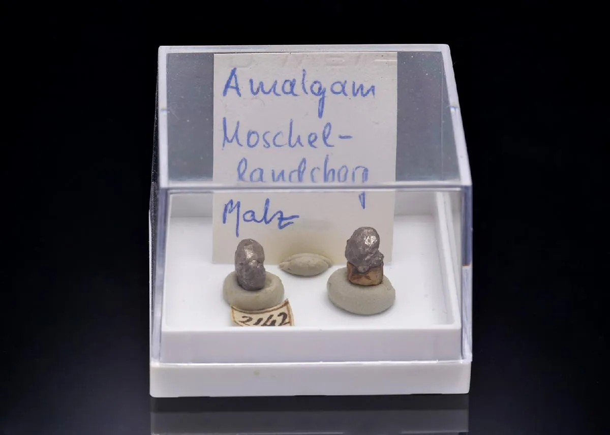 Moschellandsbergite 2 pieces - image 1