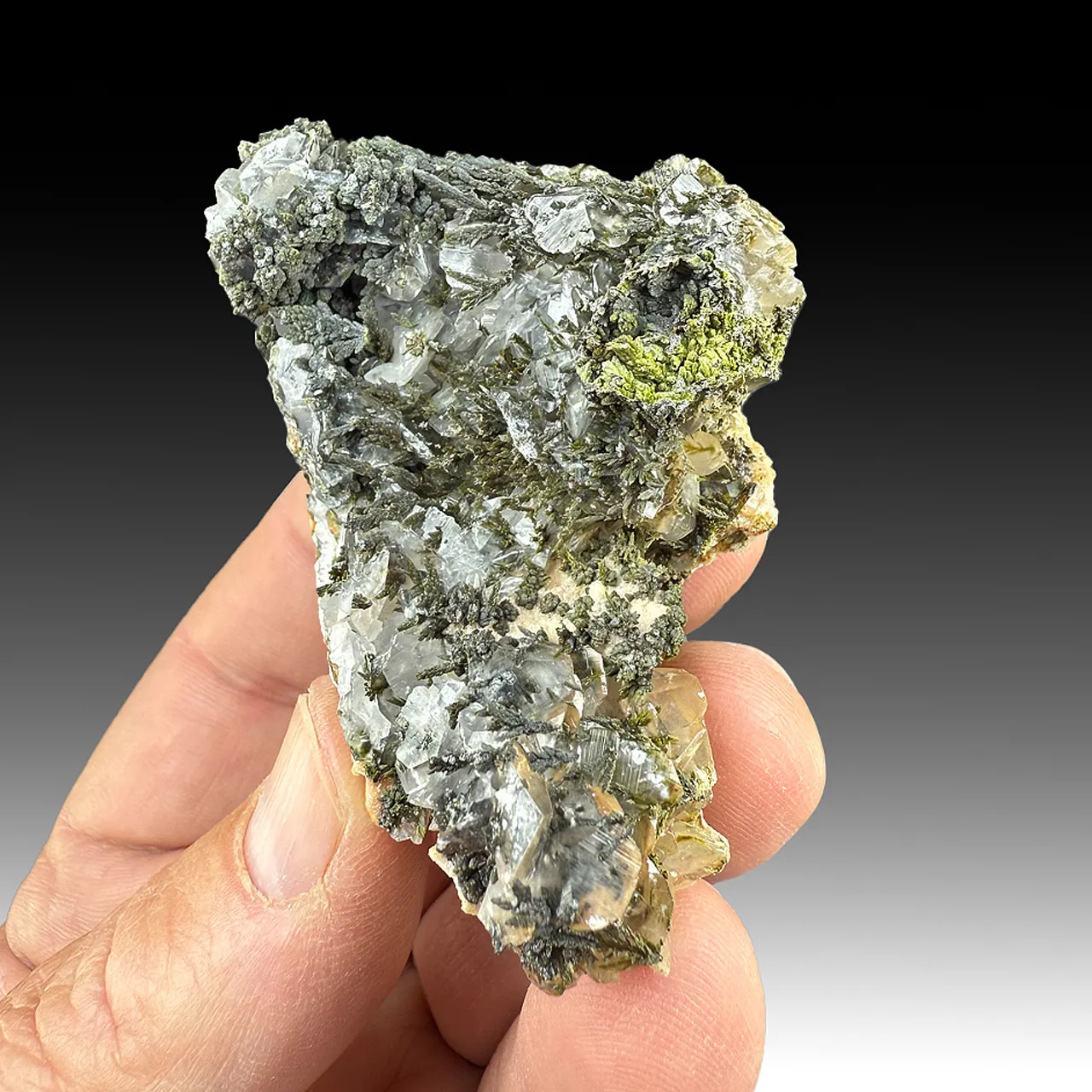 Mottramite with Calcite - image 1