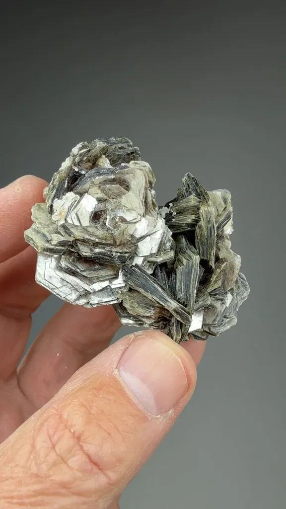 Muscovite - image 2
