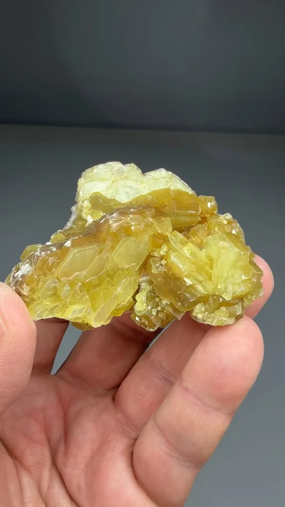 Muscovite - image 2