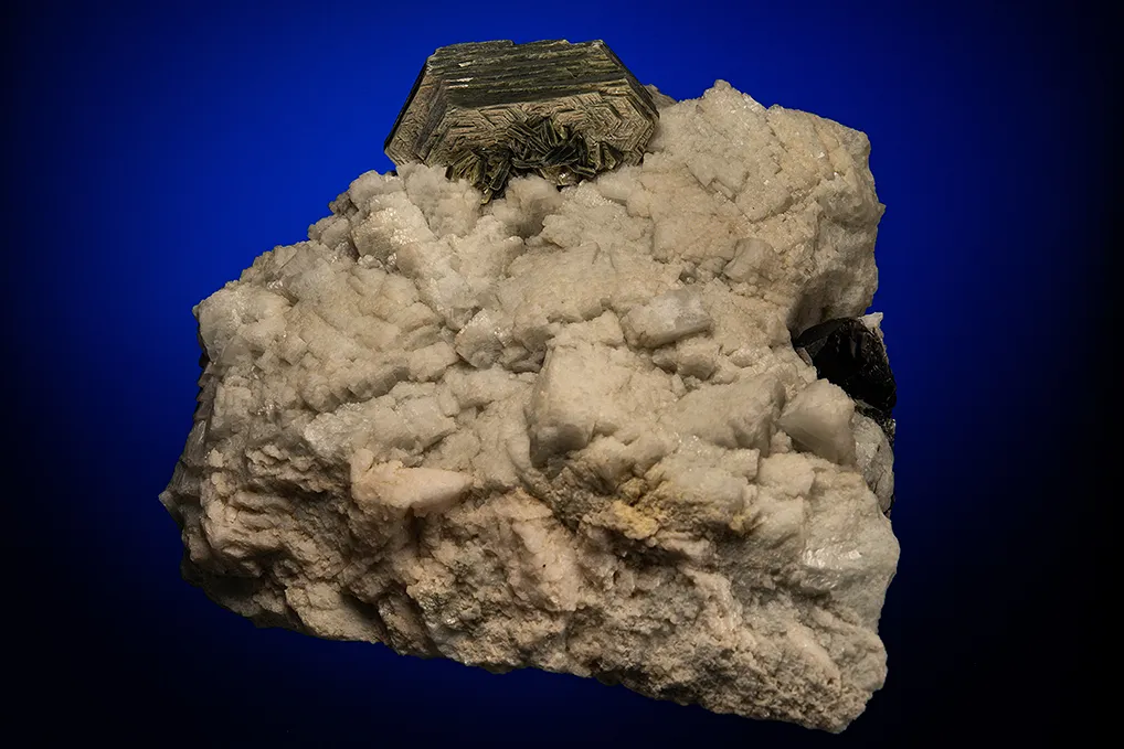 Muscovite on Albite image