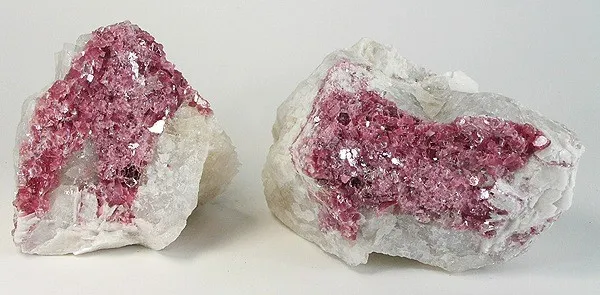 Muscovite (Var: Lithian Muscovite), Quartz, Albite image
