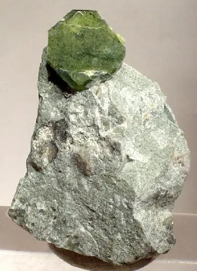 Narsarsukite - image 1