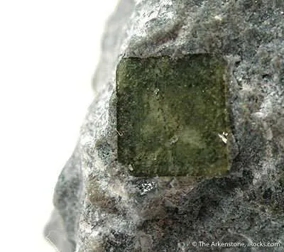 Narsarsukite - image 2