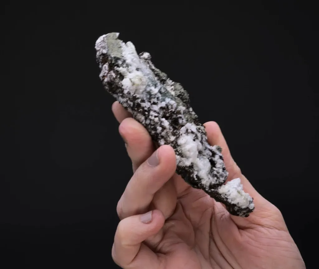 NATIVE Copper with Quartz - image 2