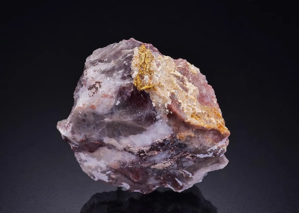 NATIVE Gold - image 1