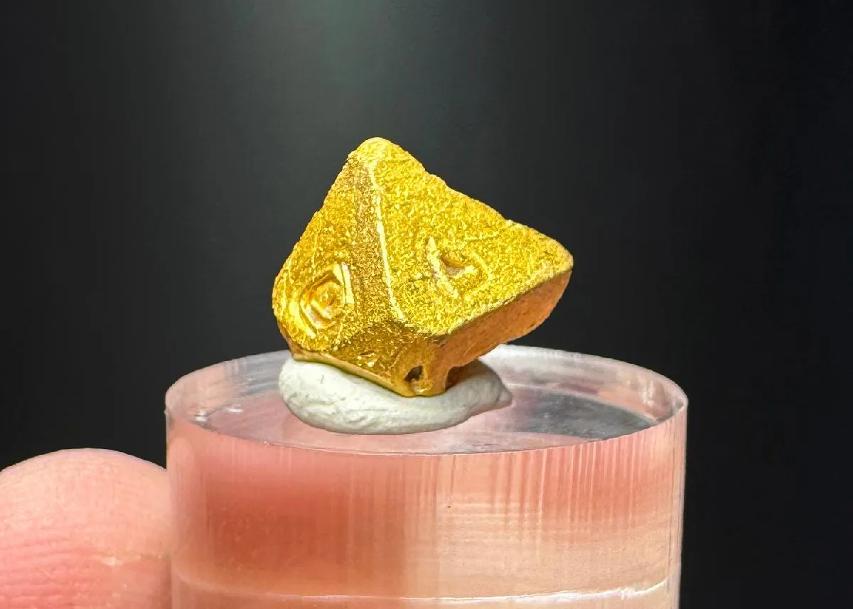 NATIVE Gold - image 1