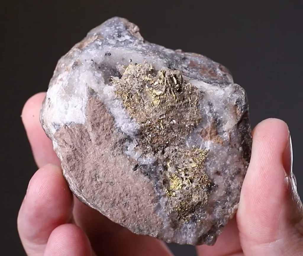 NATIVE Gold image