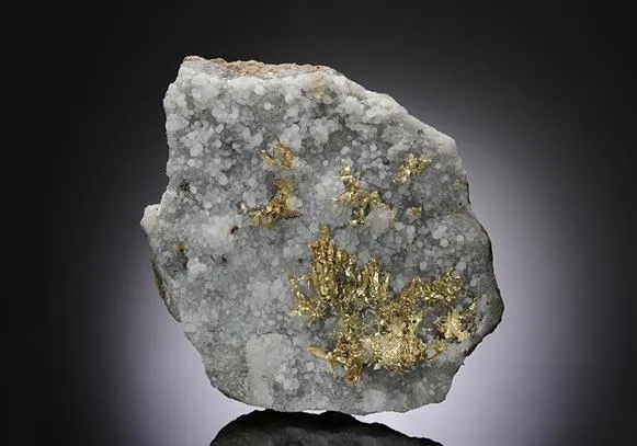 NATIVE Gold - image 1